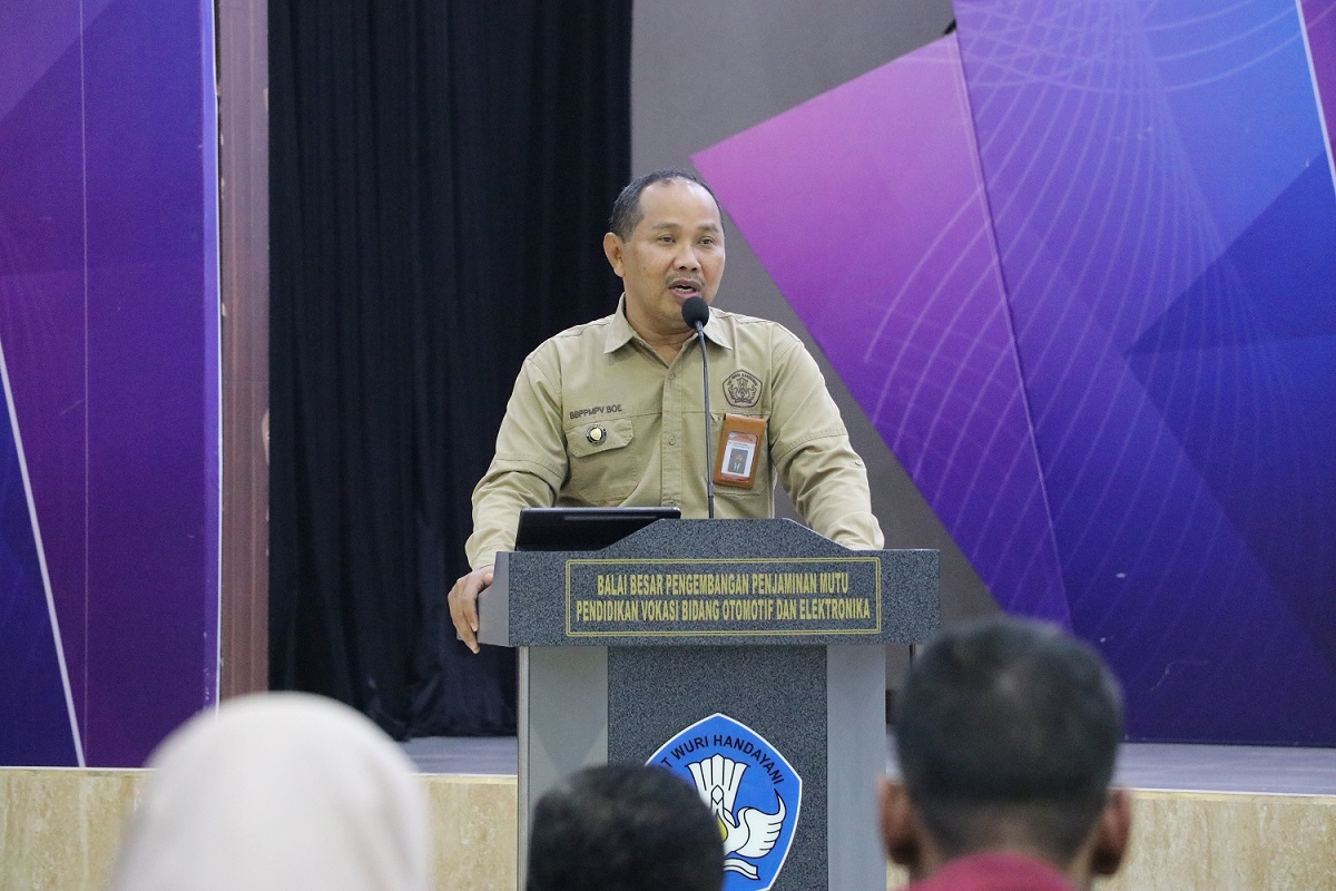 Pelatihan Upskilling dan Reskilling Guru Kejuruan dalam Upaya Meningkatkan kualitas lulusan SMK