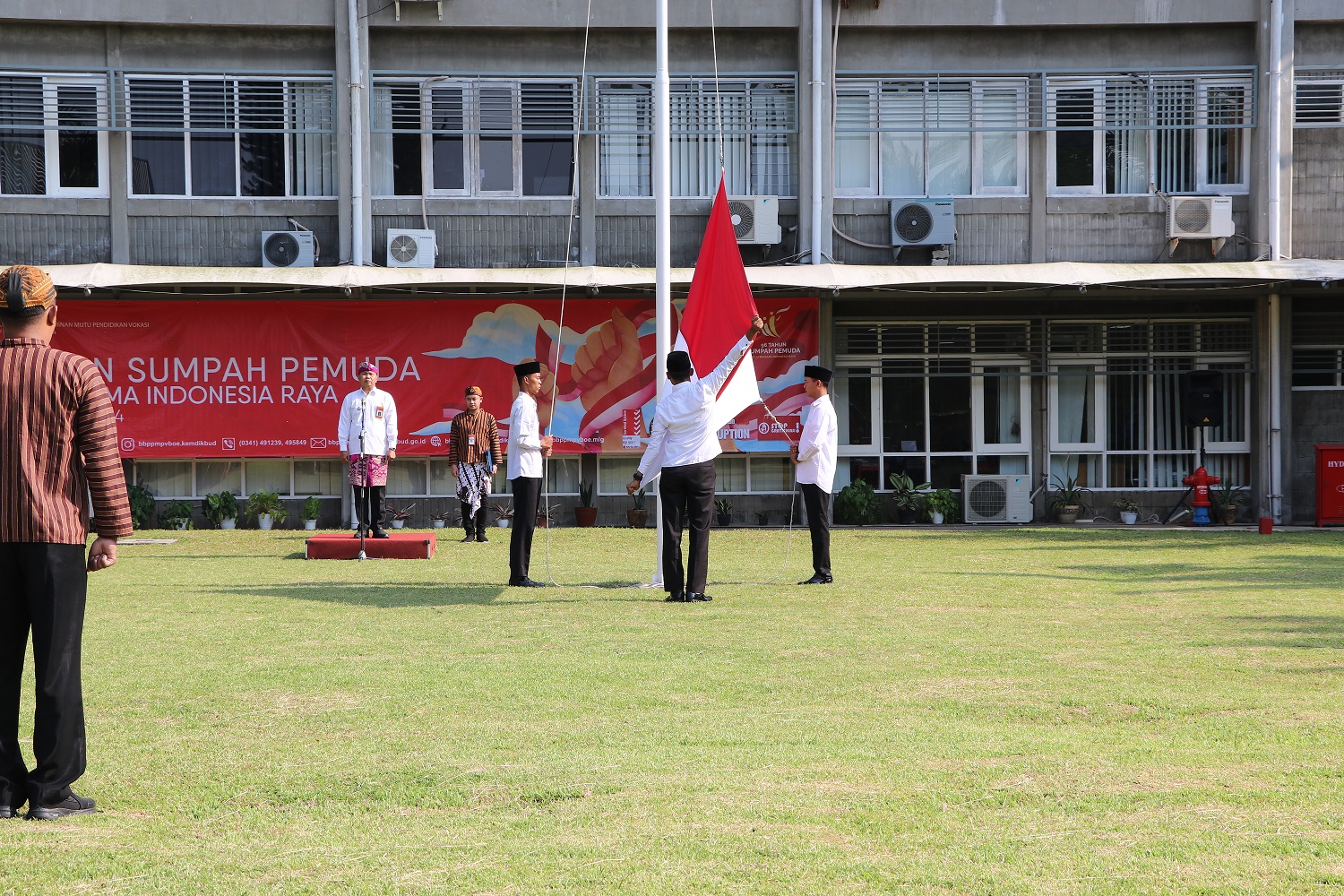 BBPPMPV BOE Gelar Upacara Sumpah Pemuda ke-96 dengan Semangat Kolaborasi dan Persatuan