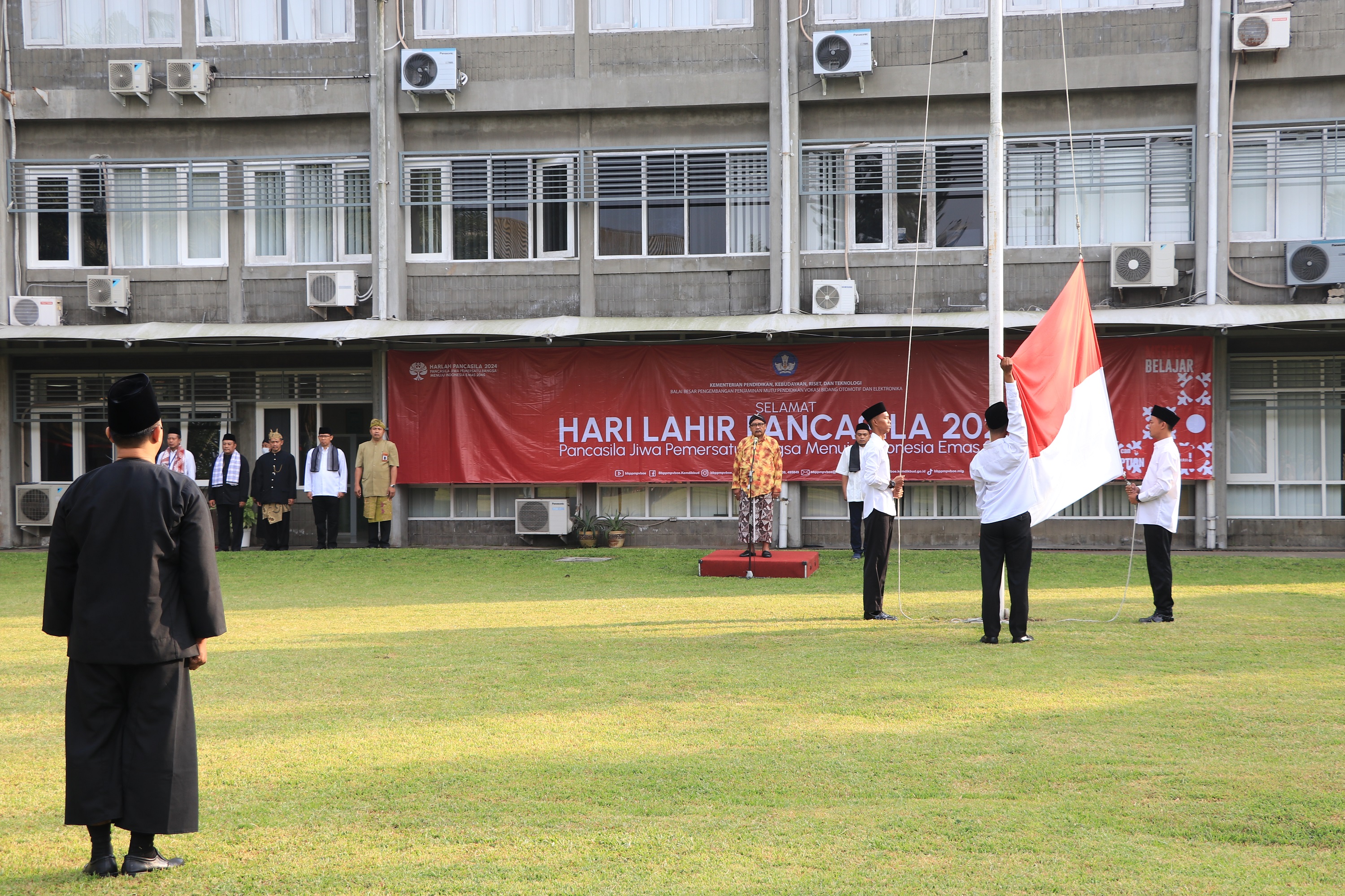 BBPPMPV BOE Malang Selenggarakan Upacara Peringatan Hari Lahir Pancasila 2024