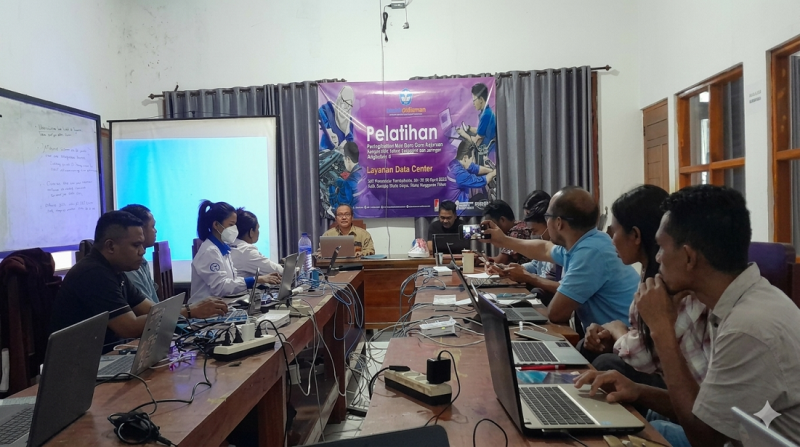 Guru TJKT Sumba Barat Daya Tingkatkan Kompetensi Layanan Data Center Bersama BBPPMPV BOE
