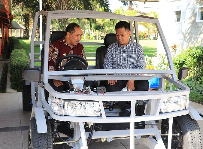 Anggota DPR RI Komisi X Beraudensi Dengan Peserta Diklat Pengawas Jawa Timur di BBPPMPV BOE