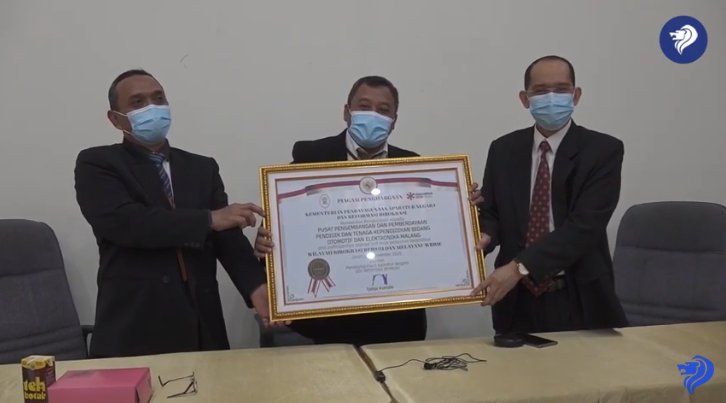 Menteri PAN RB Serahkan Penghargaan WBBM pada BBPPMPV BOE Malang